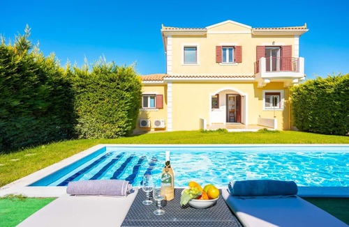 Kokolata Villa | Villa Europe Thia - Three Bedroom Villa, Sleeps 6