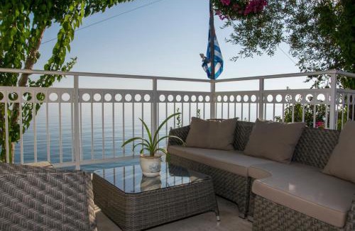 Agia Pelagia Chlomou Villa | Villa Evita