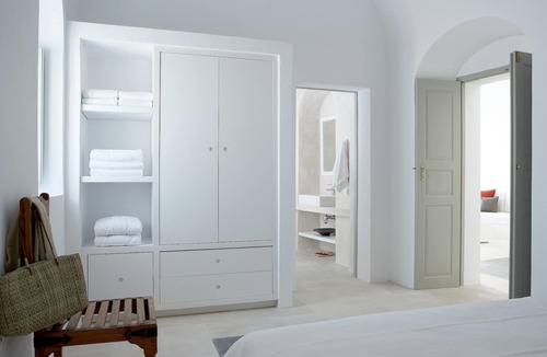 Pyrgos Hotel | Villa Fabrica Santorini