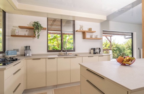 Otumai Villa | Villa fully equipped, for 8, swimming pool, 4 air-conditioned bedrooms