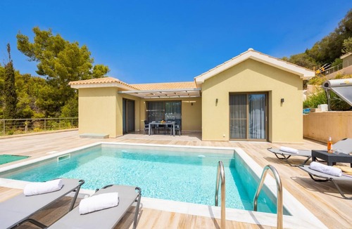 Mousata Villa | Villa Gerasmia - Three Bedroom Villa, Sleeps 5