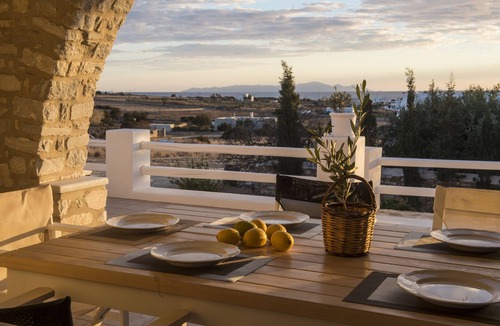 Aliki Villa | Villa Giorgianna - near Aliki beach with pool
