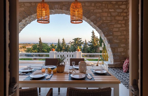 Aliki Villa | Villa Giorgianna - near Aliki beach with pool
