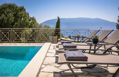 Evreti House | Villa Helios
