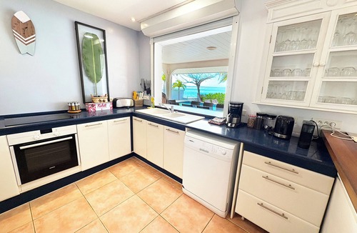 Papeto'ai Villa | Villa Hereiti by ENJOY VILLAS/3 bdrm AC/3 bath/private pool and front lagoon
