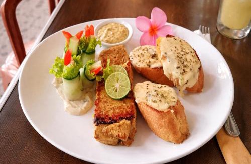 Senggigi Bed & Breakfast | Villa Honey