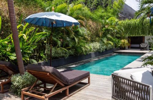 Umalas Apartment | Villa Ilo Umalas Spacious 3-Bedroom Oasis with Huge Pool & Garden