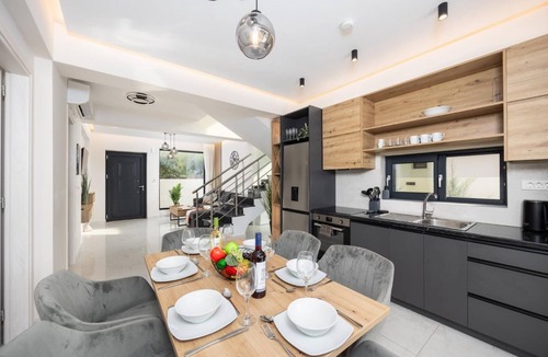 Kalamaki Villa | Villa Infinity Theo - Four Bedroom Villa, Sleeps 8