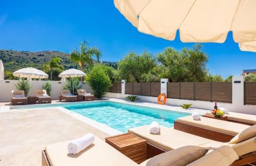 Kalamaki Villa | Villa Infinity Theo