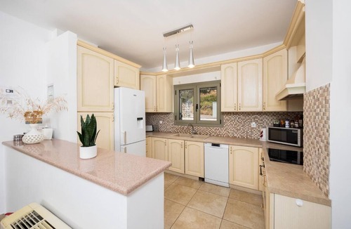 Mikros Gialos Villa | Villa Inna - Three Bedroom Villa, Sleeps 6