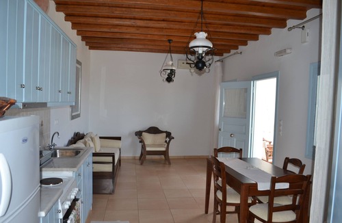 Tinos Town House | Villa Ioanna - Vacation Houses for rent close to the beach