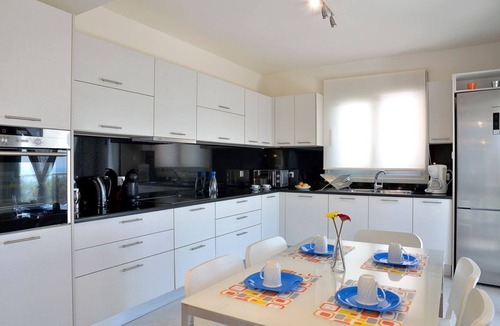 Spartylas Villa | Villa Ipsos - Five Bedroom Villa, Sleeps 9