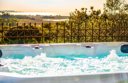 Agios Spyridon Corfu Villa | Villa Irida - Holiday home with pool 400 meters from Agios Spyridon beach in Corfu