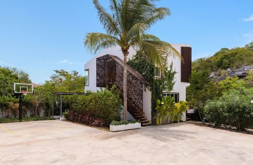 Punta Aguila Villa | Villa is an oceanfront estate located in Casa de Campo