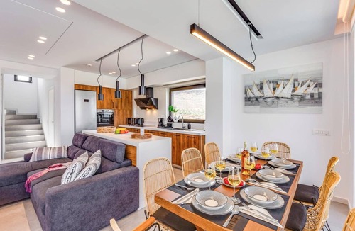 Gournai Villa | Villa Kamelia Rose by Villa Plus