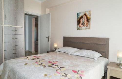 Gaitanion Villa | Villa Kampos with free heated pool, by Zantewize