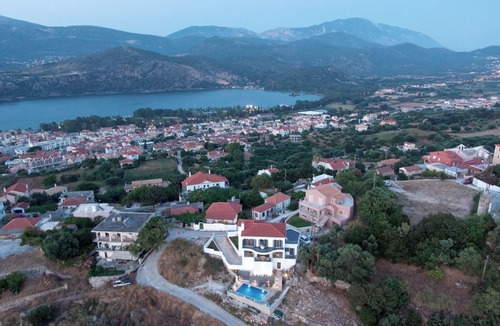 Lassi Villa | Villa Katia - Panoramic Sea View 4BR near Lassi