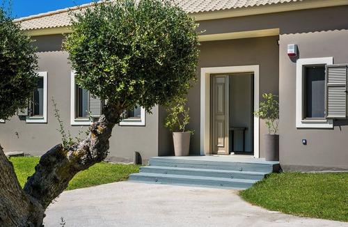 Kaligata Villa | Villa Katrin Walking Distance from the Beach