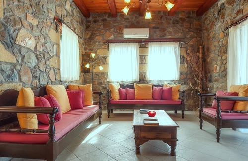 Livadia Villa | Villa Kimothoe with large private pool, 13 min from Elafonisi Beach