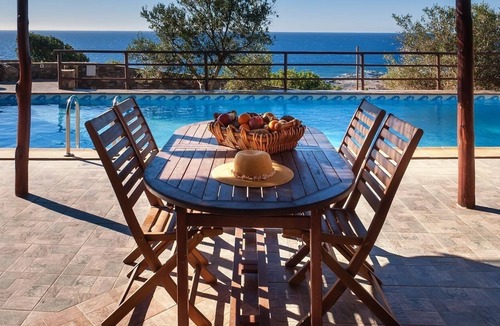 Livadia Villa | Villa Kimothoe with large private pool, 13 min from Elafonisi Beach