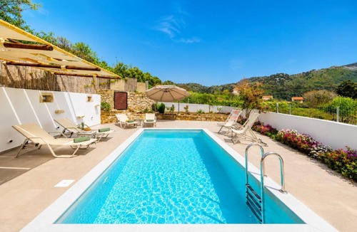 Kare Villa | Villa Koupos - Three Bedroom Villa, Sleeps 6