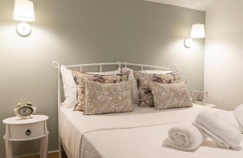 Kalyvia Varikou Apartment | Villa La Varik 2