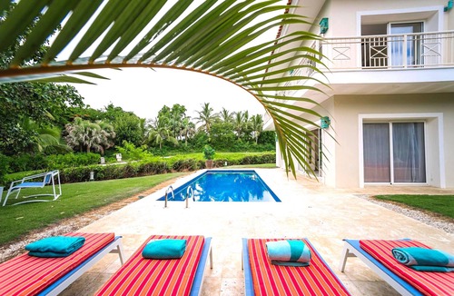 Bavaro Villa | Villa Lagoon Iberostar 4 BDR, 8 guests, great pool, Wi-Fi, Bavaro beach, golf.