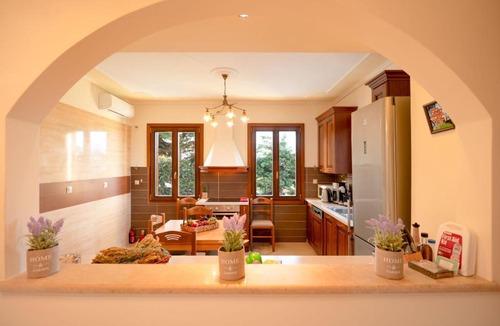 Katsarata Villa | Villa Levanda