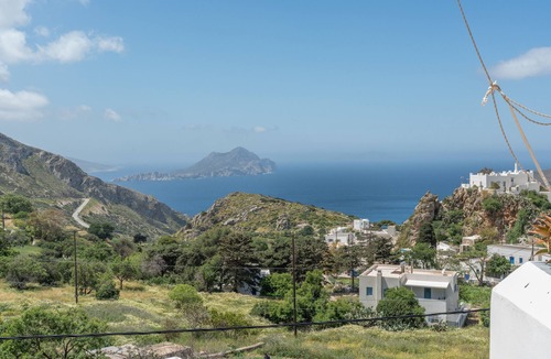 Aegiali Villa | Villa 'Lila' with Sea View, Wi-Fi and Air Conditioning