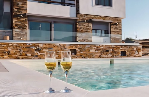 Azolimnos Villa | Villa 'Lina Syros' with Sea View, Wi-Fi and Air Conditioning