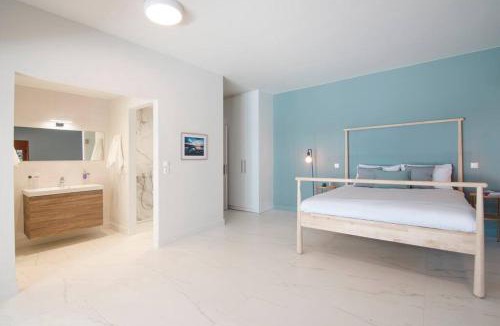 Agii Theodori Villa | villa lion