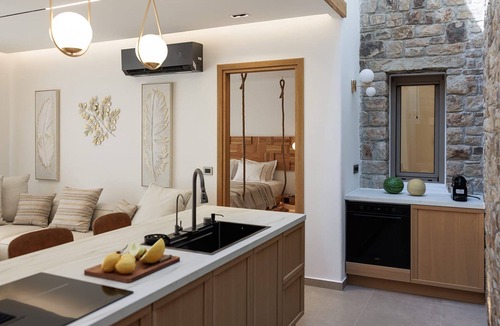 Naxos Town Villa | Villa Lyralei, Divine Sea & City Views, Private Pool, Furnished Terrace, Naxos