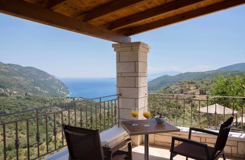 Fternon Villa | Villa Magnolia Lefkada Greece