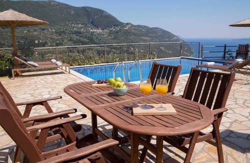 Fternon Villa | Villa Magnolia Lefkada Greece