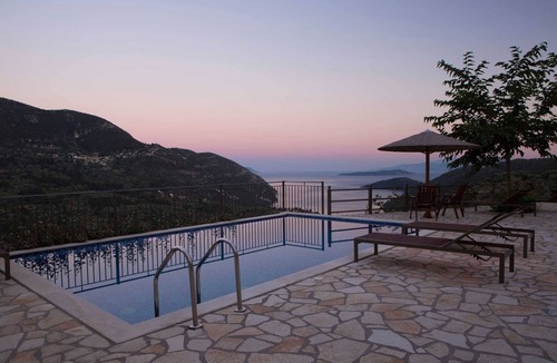 Fternon Villa | Villa Magnolia Lefkada Greece