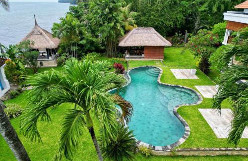 Sembiran Villa | Villa Manor Beachfront, North Bali