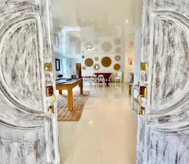 Vai'anae Villa | Villa Maramatea vast modern and comfy leisure and chill out in Moorea