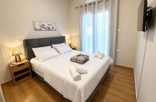 Assos-Lechaio Villa | Villa Mare Lechaio - A Beachside Hideaway