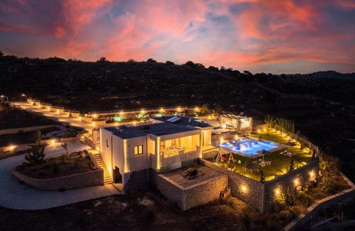 Monopari Villa | Villa Marielia