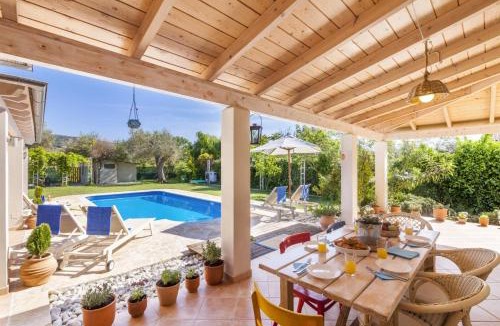 Roda Villa | Villa Marilisa by Villa Plus