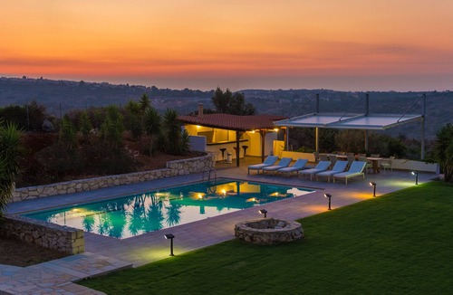 Kambanion Villa | Villa Mathea - Spacious Villa With Privacy And Private Large Swimming Pool