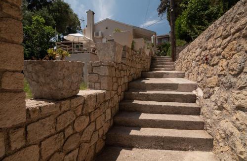 Perama Villa | Villa Mikalef