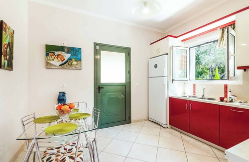 Limni Villa | Villa Mirela Mikri - Three Bedroom Villa, Sleeps 6