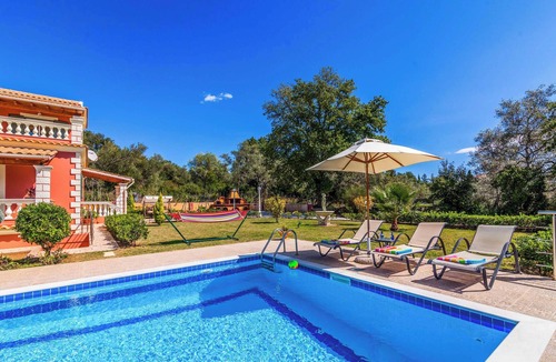 Limni Villa | Villa Mirela Mikri - Three Bedroom Villa, Sleeps 6