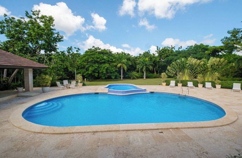 Las Lomas Villa | Villa Monarca- Greta location