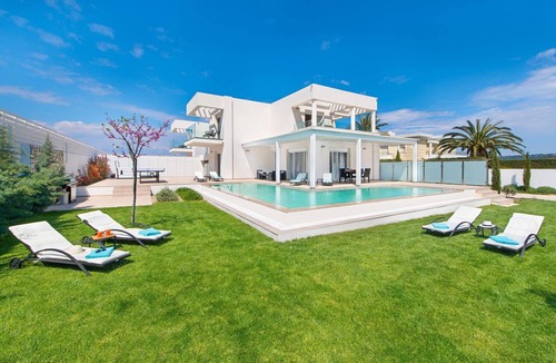 Filerimos Villa | Villa Myrto with Private Pool