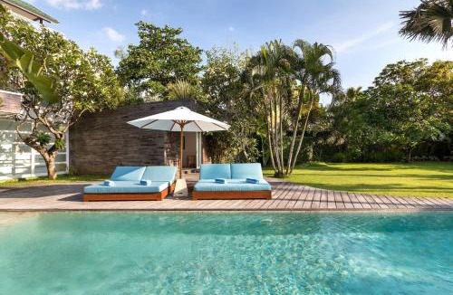 Batu Bolong Villa | Villa Nedine