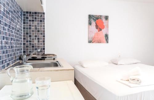 Koukounaries Apartment | Villa Nikos Koukounaries