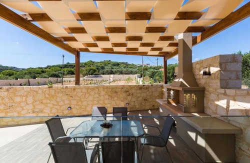 Almyrida Villa | Villa Noboa - Sea view, Spacious and Cozy. 5BD.