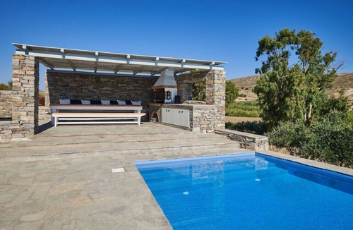 Naousa Villa | Villa Okyalos - Purely Greek